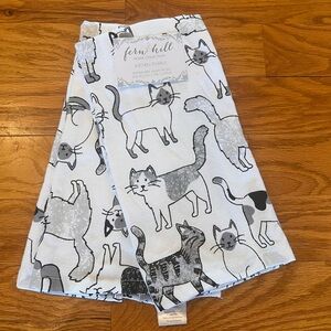 NWT Cat Print Kitchen Towels Set of 2